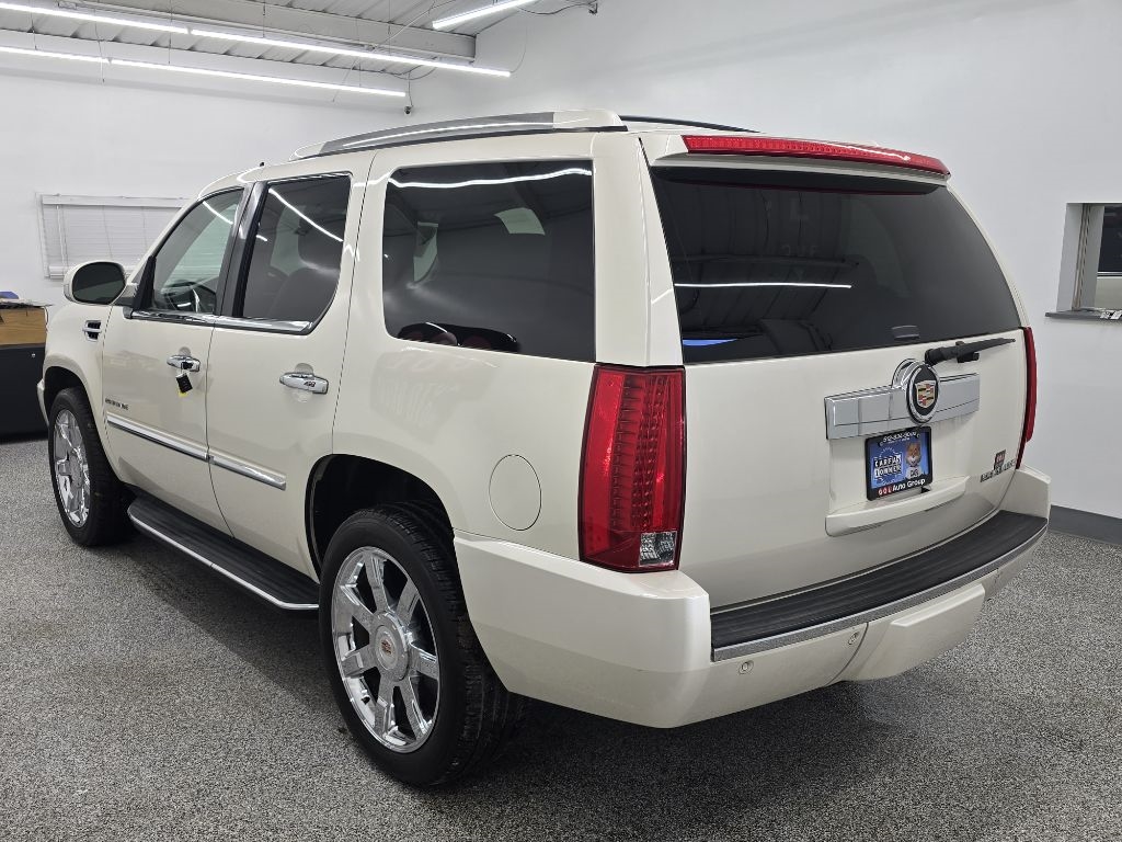 Cadillac Escalade 2WD Luxury 2013