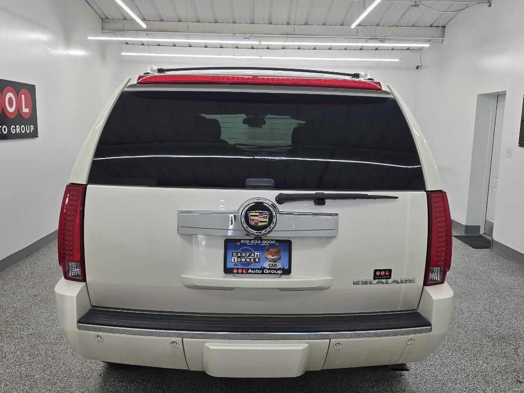 Cadillac Escalade 2WD Luxury 2013