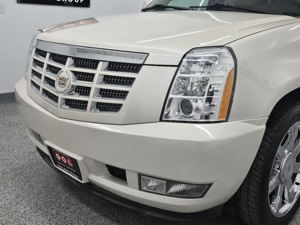 Cadillac Escalade 2WD Luxury 2013