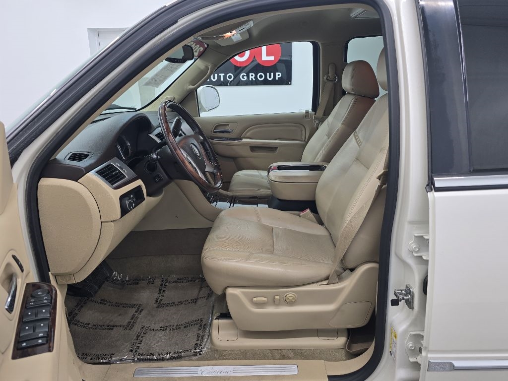 Cadillac Escalade 2WD Luxury 2013