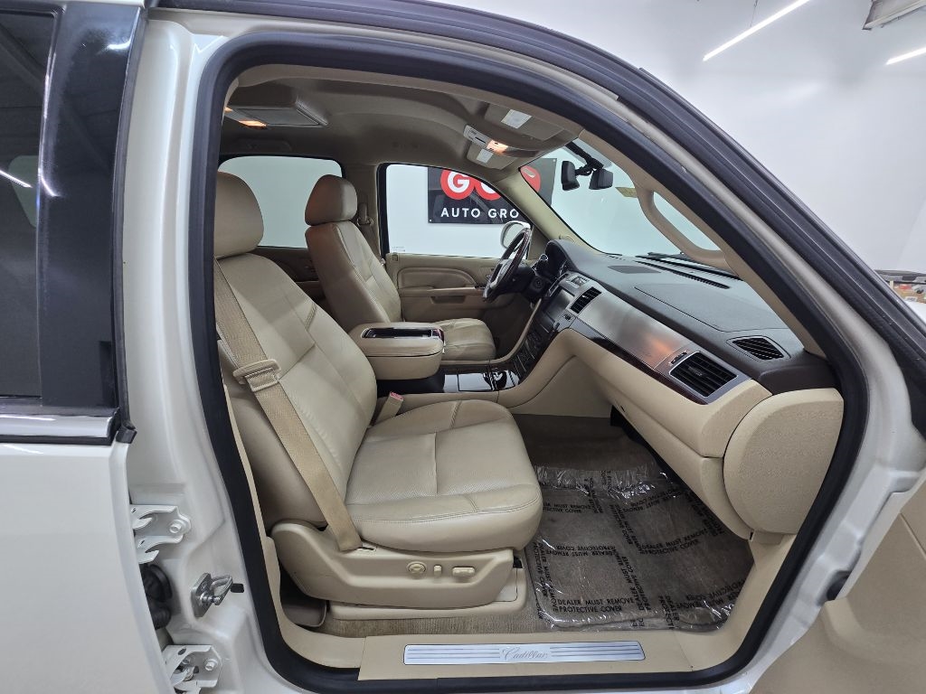 Cadillac Escalade 2WD Luxury 2013