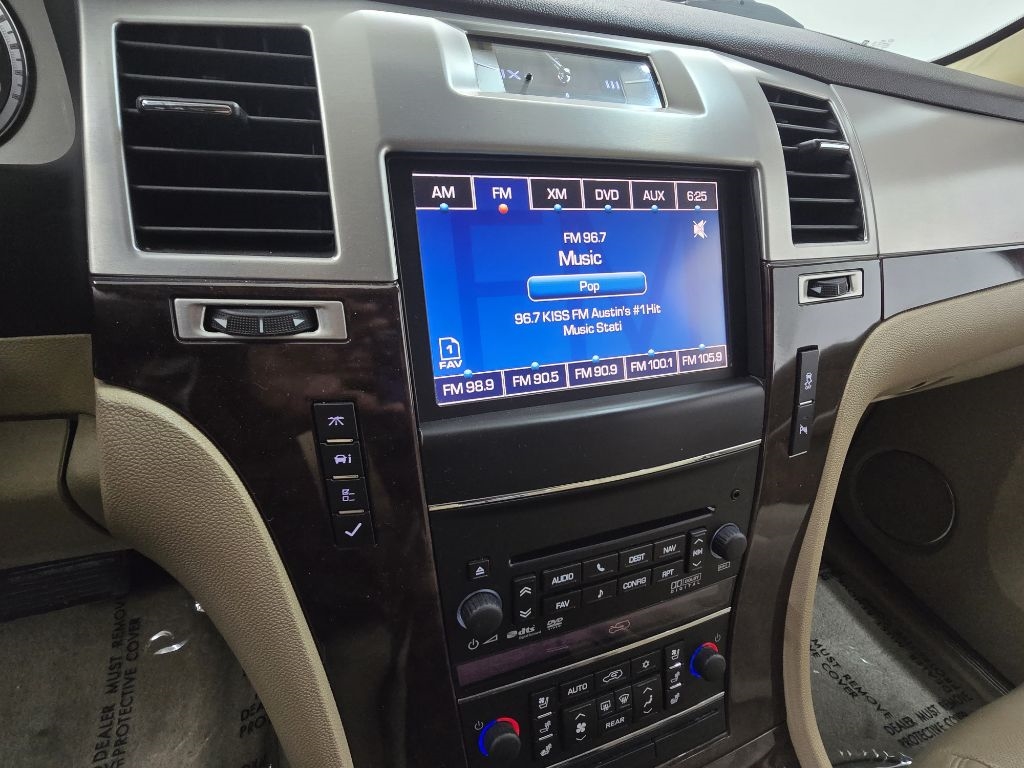 Cadillac Escalade 2WD Luxury 2013