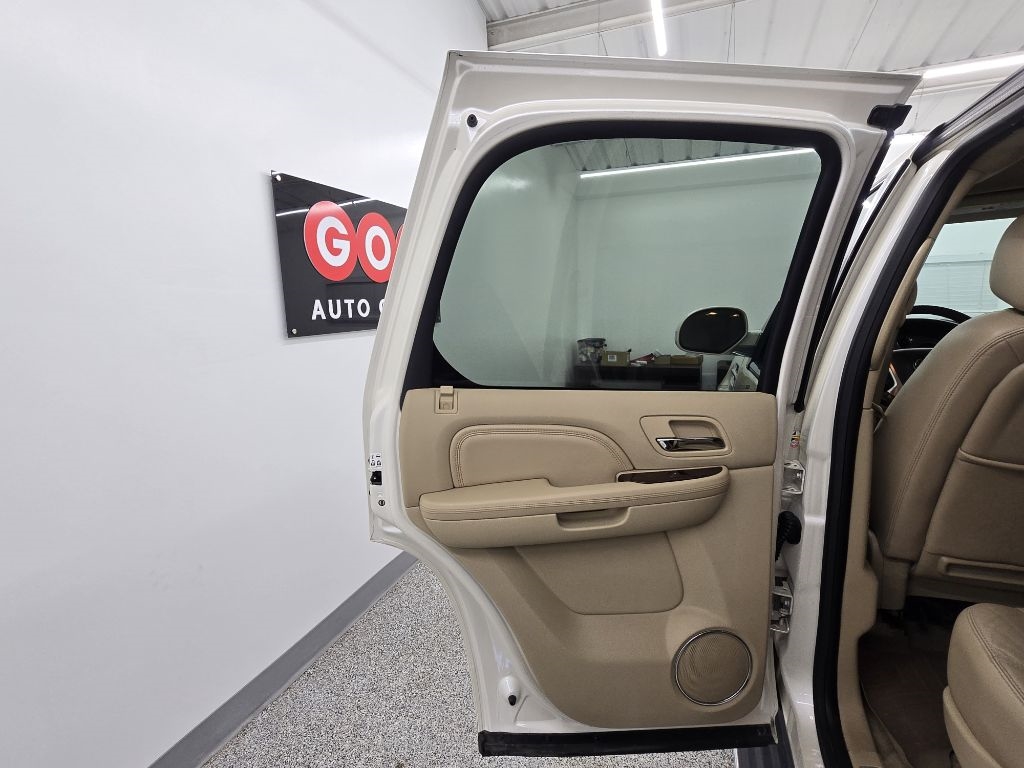 Cadillac Escalade 2WD Luxury 2013