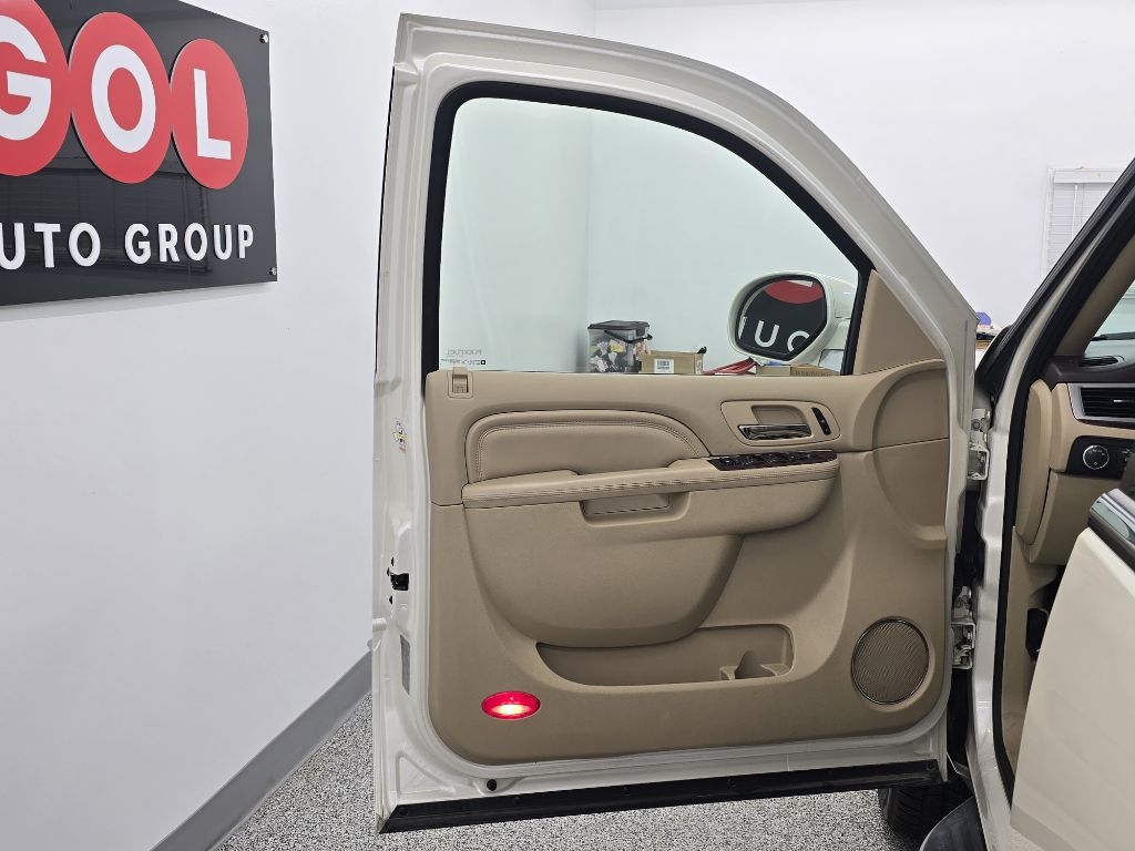 Cadillac Escalade 2WD Luxury 2013