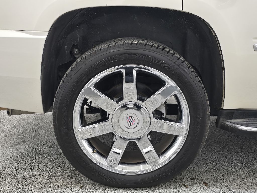 Cadillac Escalade 2WD Luxury 2013