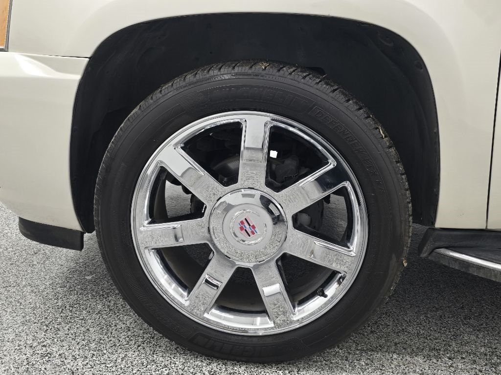 Cadillac Escalade 2WD Luxury 2013