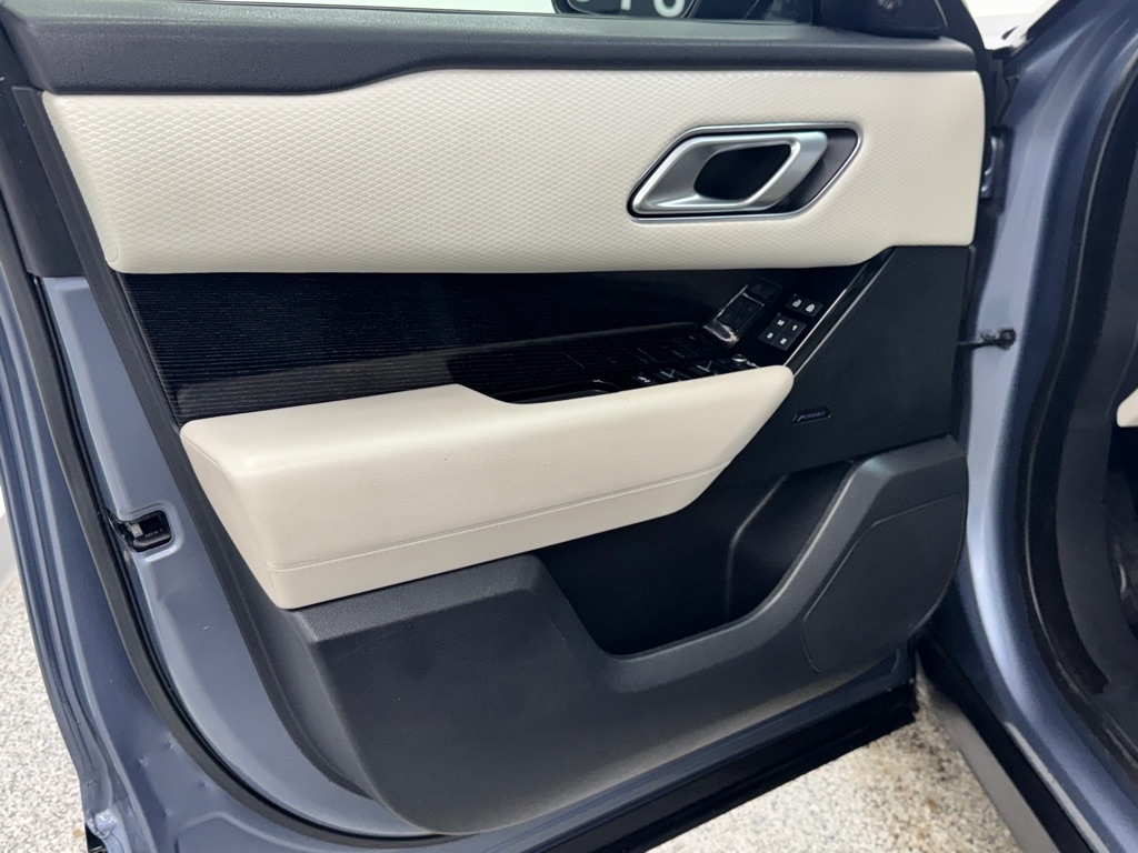 Land Rover Range Rover Velar R-Dynamic S 2021