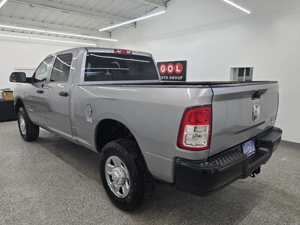 RAM 2500 Tradesman Crew Cab SWB 4WD 2022