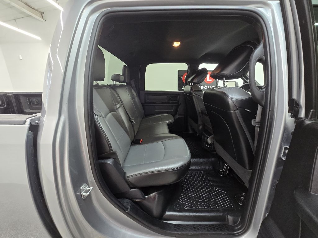 RAM 2500 Tradesman Crew Cab SWB 4WD 2022