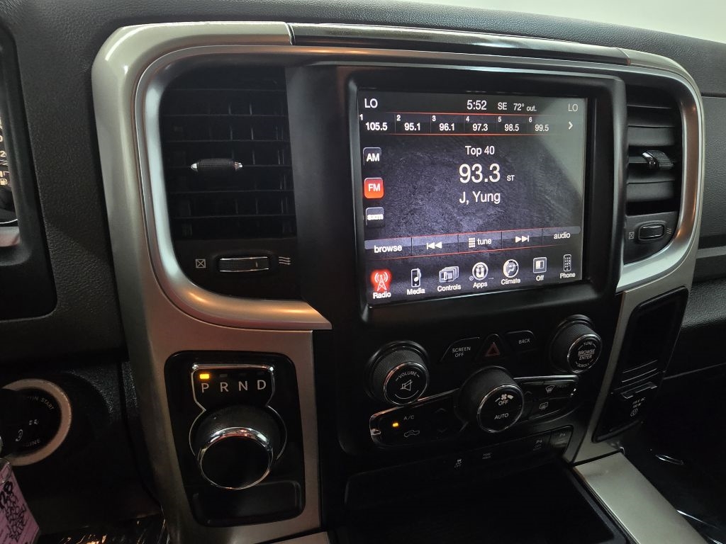 RAM 1500 SLT Crew Cab SWB 2WD 2017