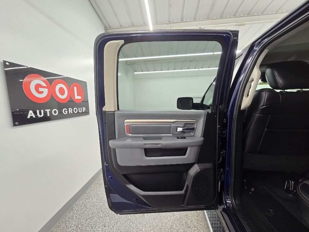 RAM 1500 SLT Crew Cab SWB 2WD 2017