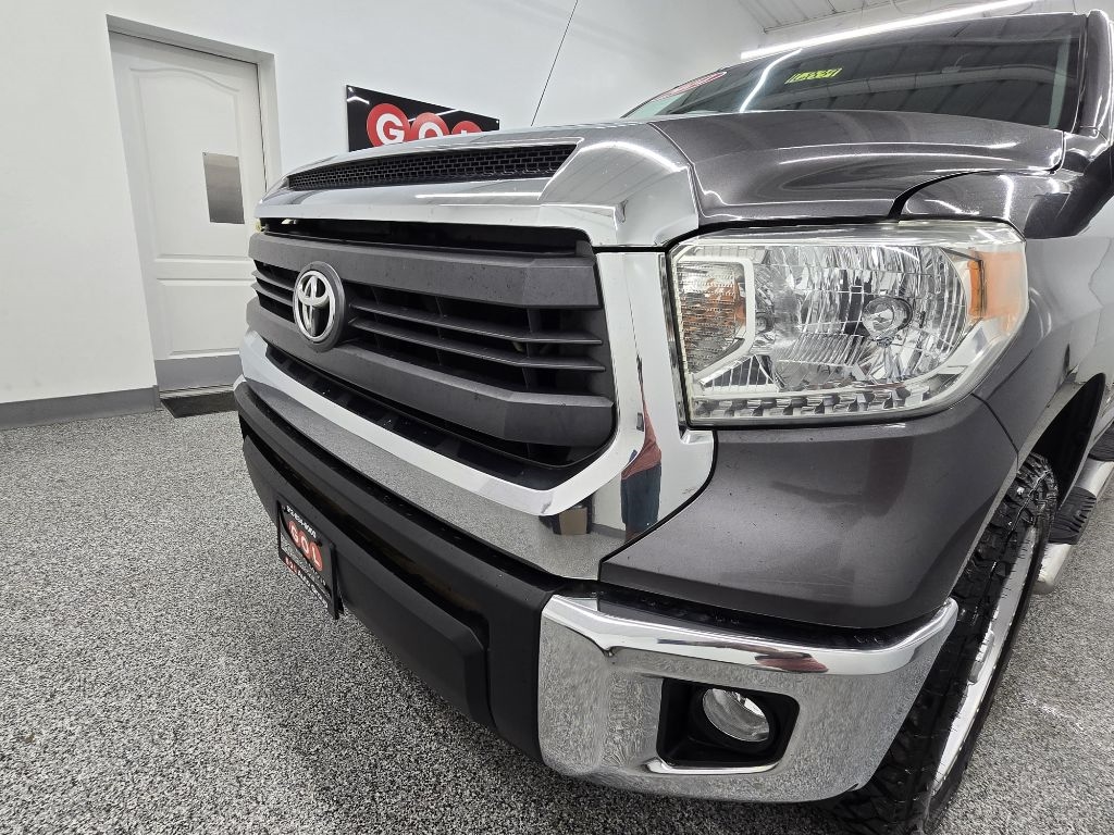 Toyota Tundra SR5 4.6L V8 Double Cab 2WD 2014