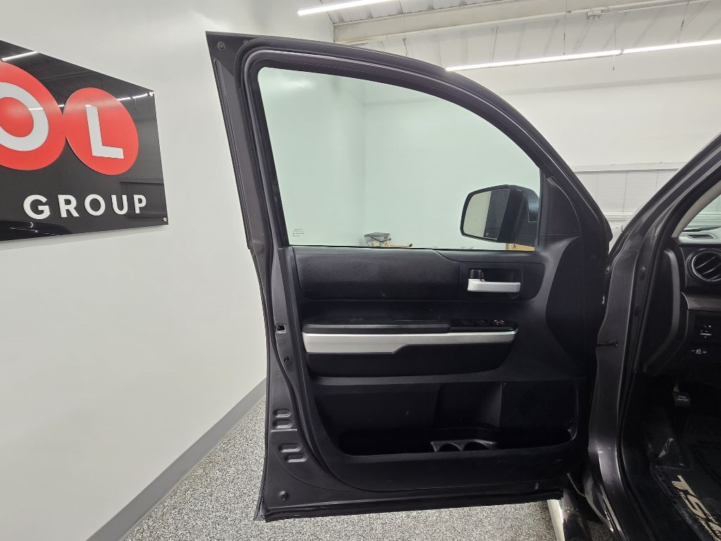 Toyota Tundra SR5 4.6L V8 Double Cab 2WD 2014