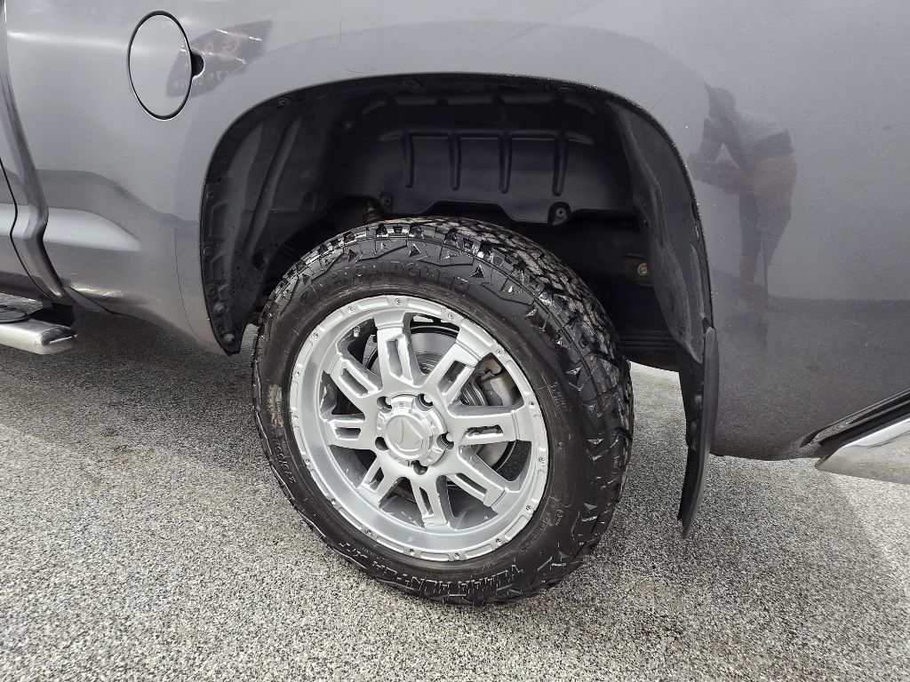 Toyota Tundra SR5 4.6L V8 Double Cab 2WD 2014