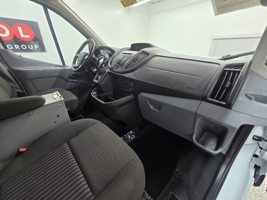 Ford Transit 250 Van Low Roof w/Sliding Pass. 130-in. WB 2017