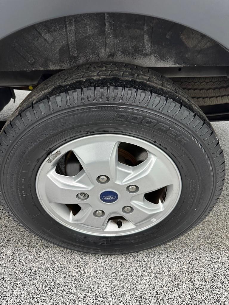 Ford Transit 150 Van Low Roof 60/40 Pass. 130-in. WB 2018