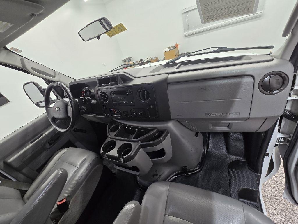 Ford Econoline E-150 2013