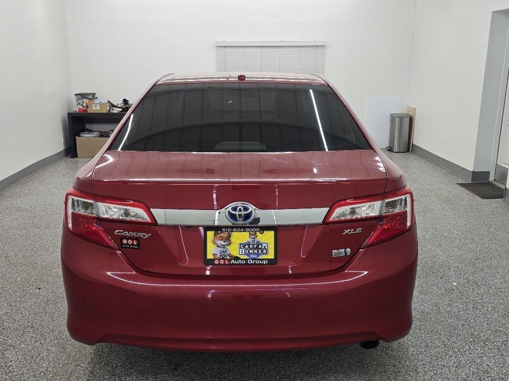 Toyota Camry Hybrid XLE 2013