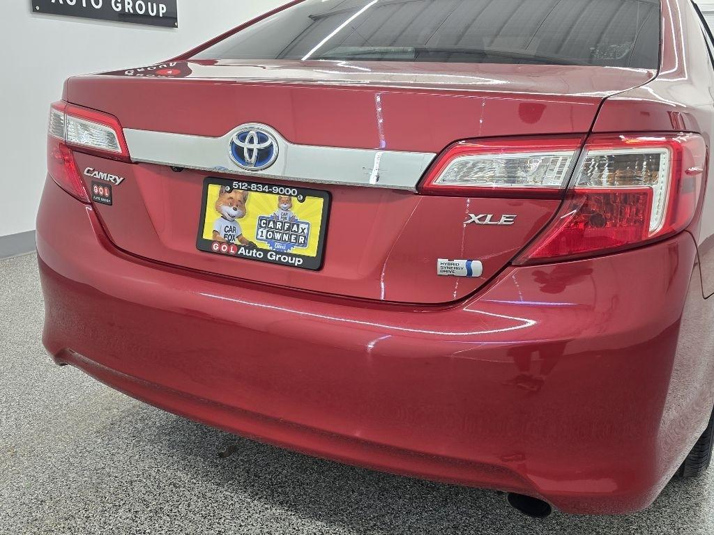 Toyota Camry Hybrid XLE 2013