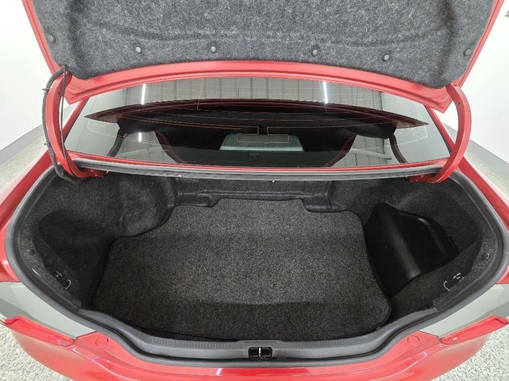 Toyota Camry Hybrid XLE 2013