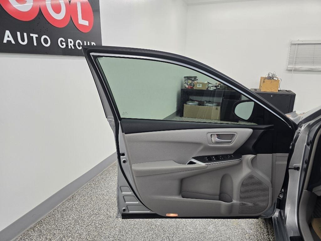 Toyota Camry SE 2015