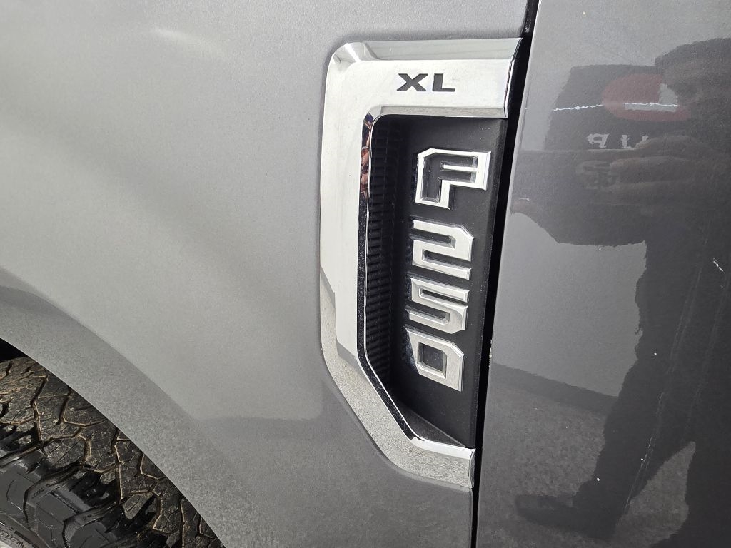 Ford F-250 SD XL Crew Cab 4WD 2021