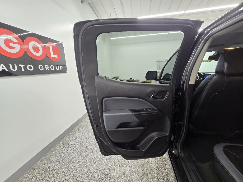 Chevrolet Colorado Z71 Crew Cab 2WD Short Box 2016