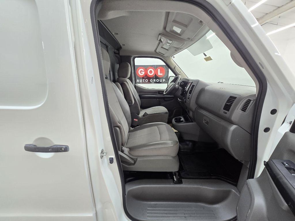 Nissan NV Cargo 2500 HD S V6 2021
