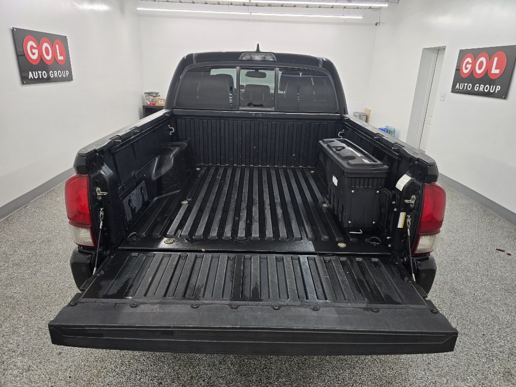 Toyota Tacoma Limited Double Cab V6 6AT 2WD 2016