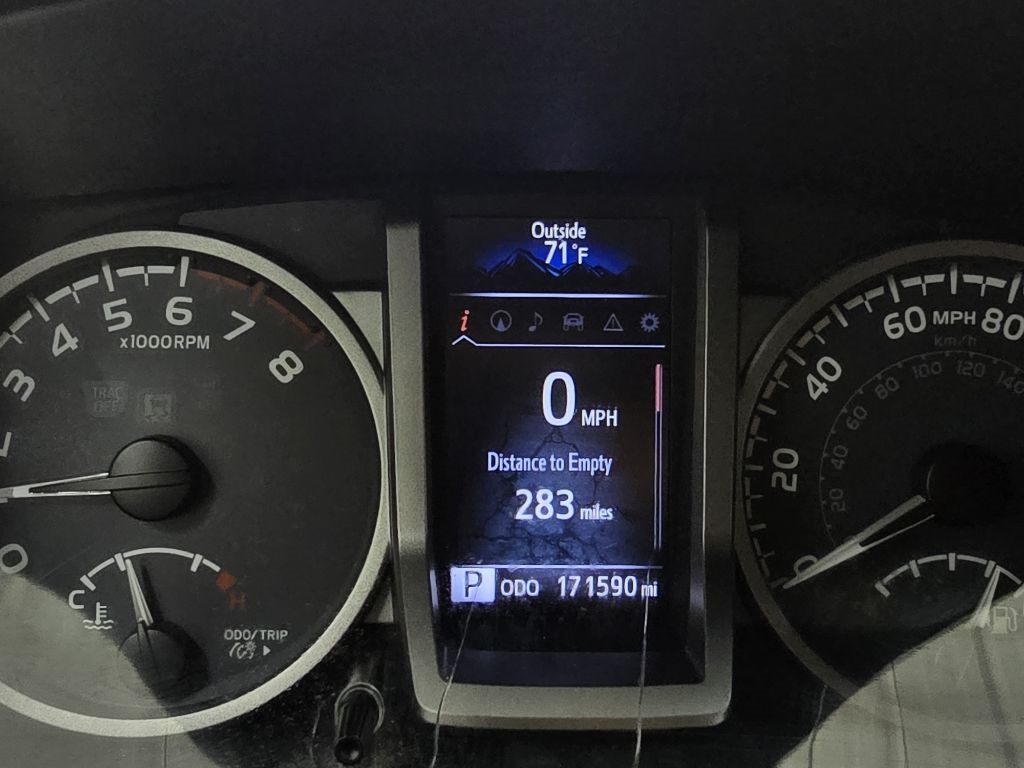 Toyota Tacoma Limited Double Cab V6 6AT 2WD 2016