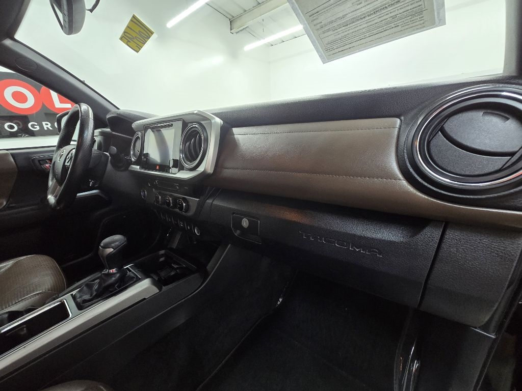 Toyota Tacoma Limited Double Cab V6 6AT 2WD 2016