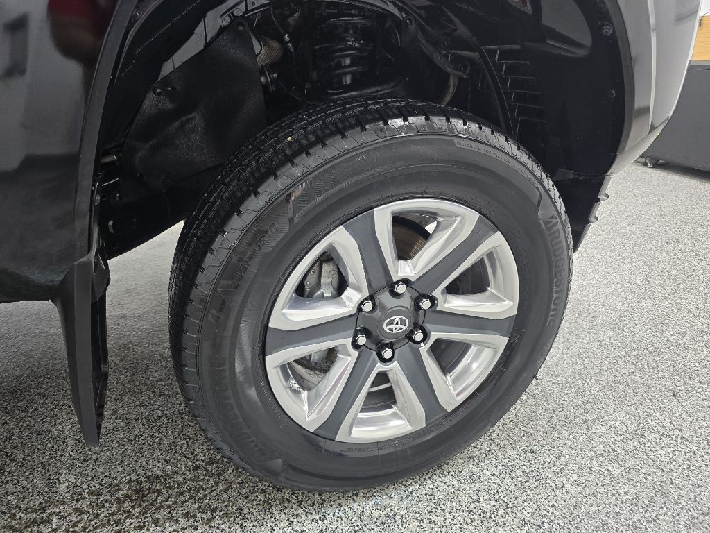 Toyota Tacoma Limited Double Cab V6 6AT 2WD 2016