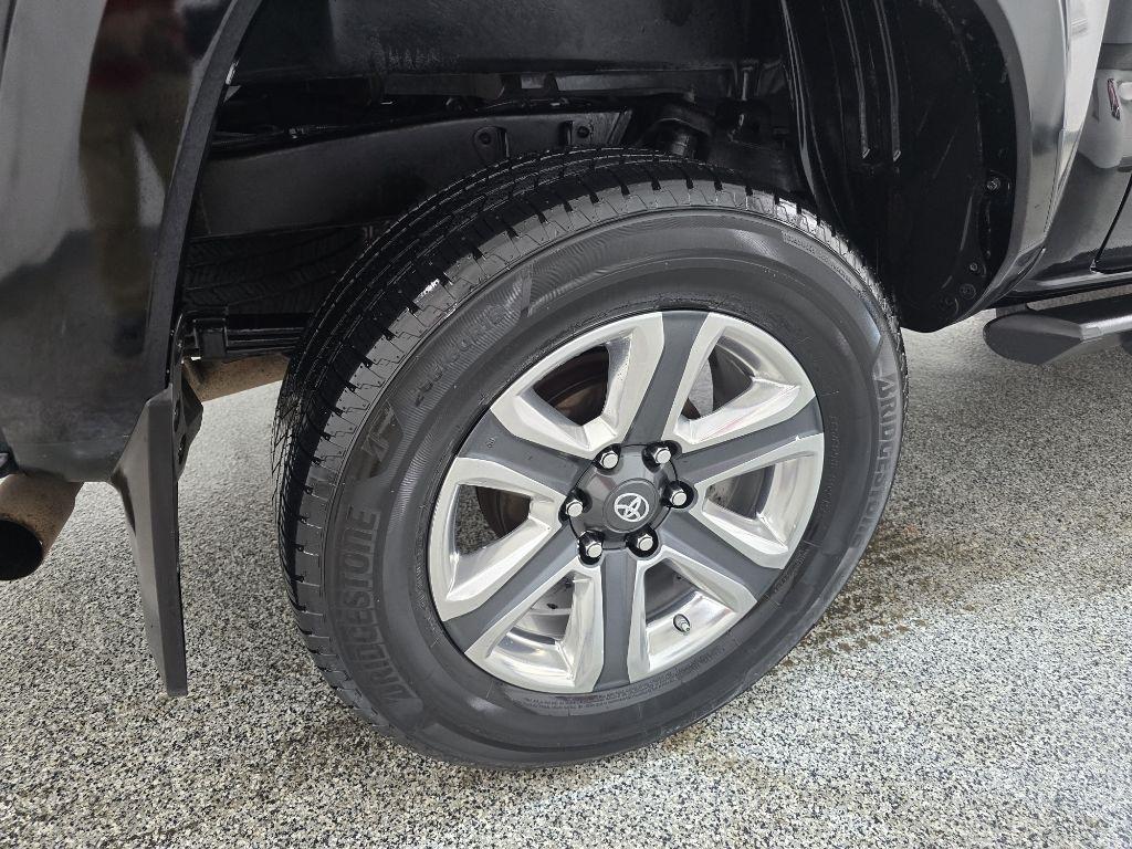 Toyota Tacoma Limited Double Cab V6 6AT 2WD 2016