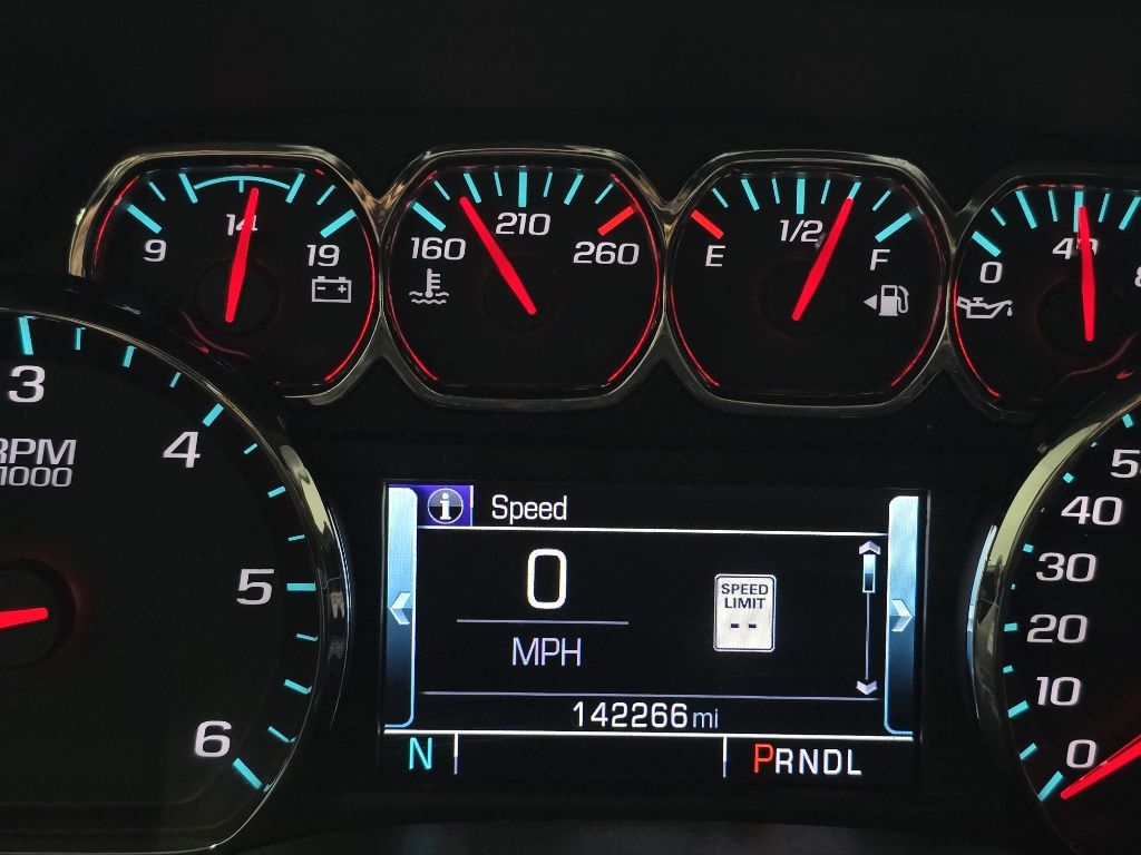 GMC Sierra 1500 SLT Crew Cab Long Box 2WD 2017