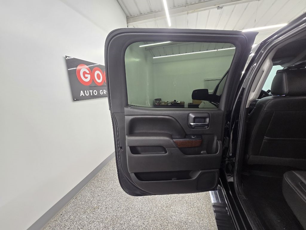 GMC Sierra 1500 SLT Crew Cab Long Box 2WD 2017