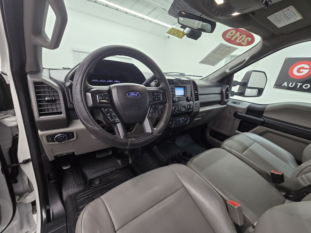 Ford F-350 SD XL SuperCab 2WD 2019