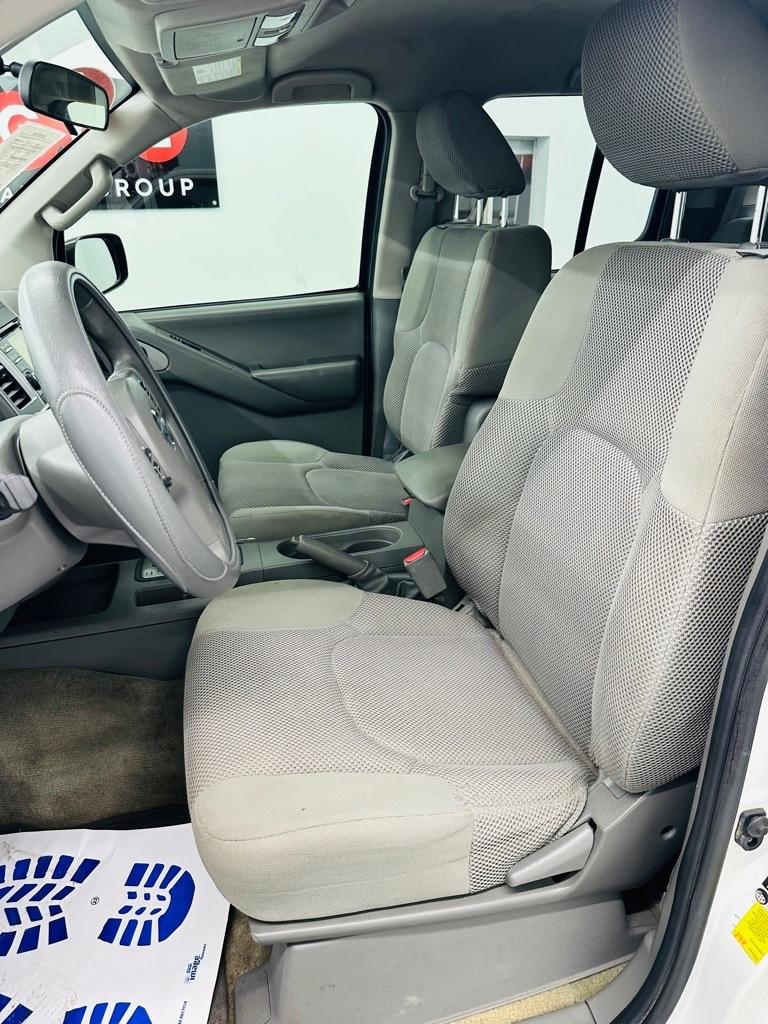 Nissan Frontier S Crew Cab 2WD 2013