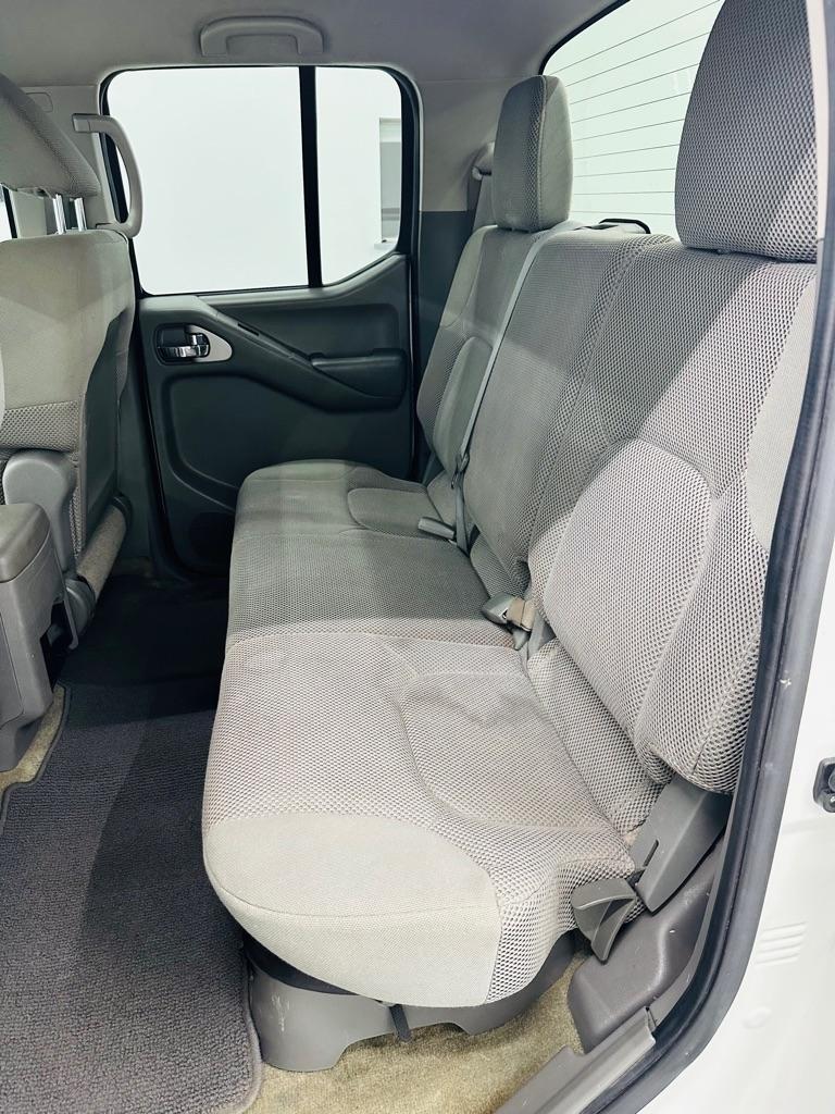 Nissan Frontier S Crew Cab 2WD 2013