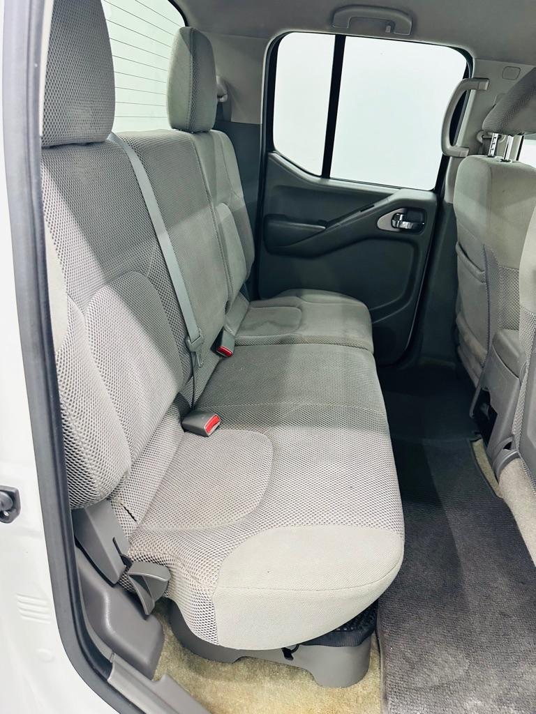 Nissan Frontier S Crew Cab 2WD 2013