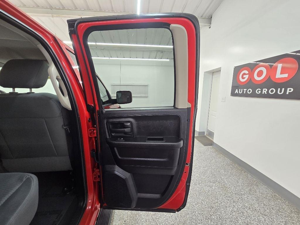 RAM 1500 Tradesman Quad Cab 2WD 2014