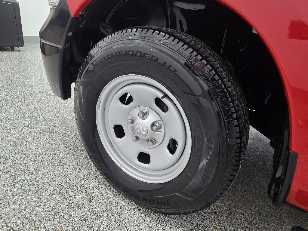 RAM 1500 Tradesman Quad Cab 2WD 2014