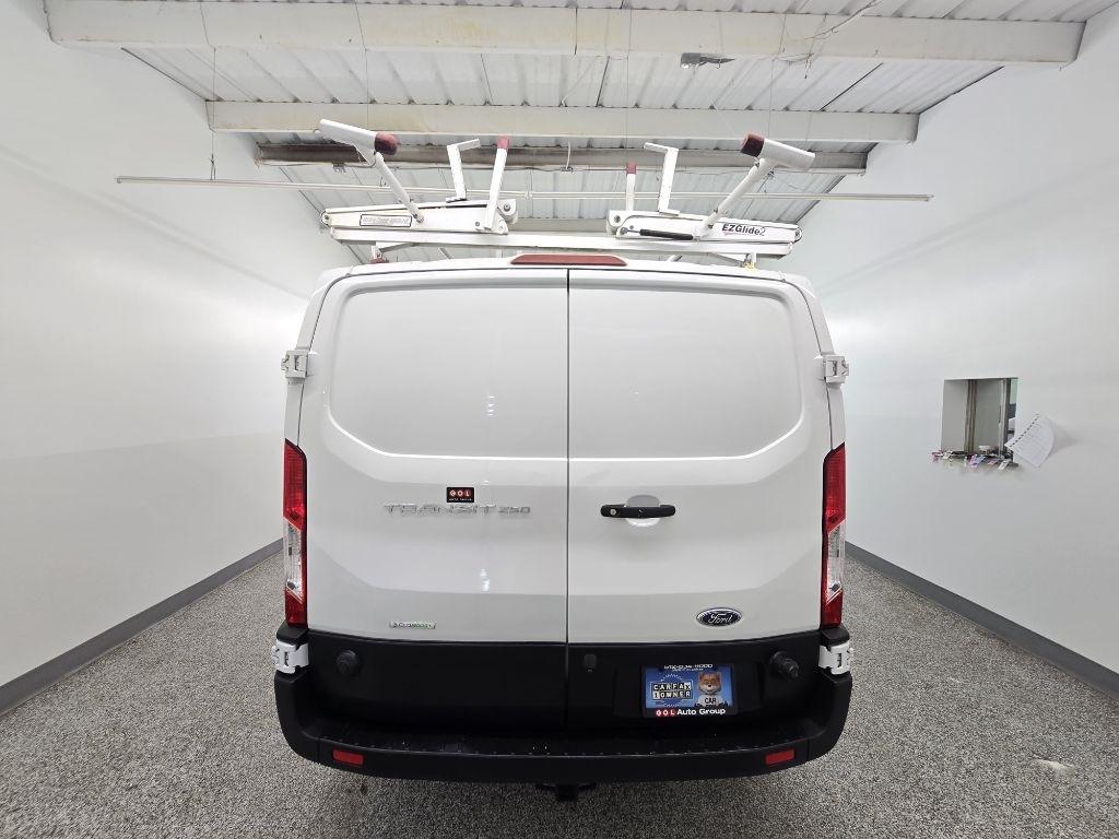 Ford Transit 250 Van Low Roof w/Sliding Pass. 130-in. WB 2020