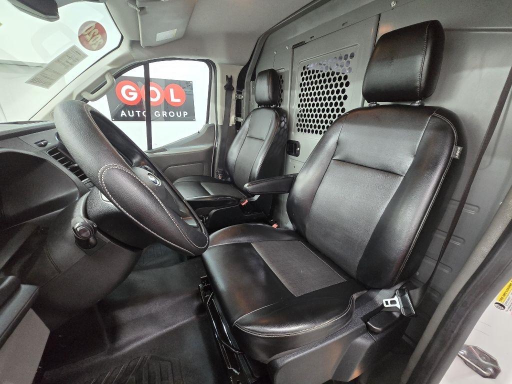 Ford Transit 250 Van Low Roof w/Sliding Pass. 130-in. WB 2020