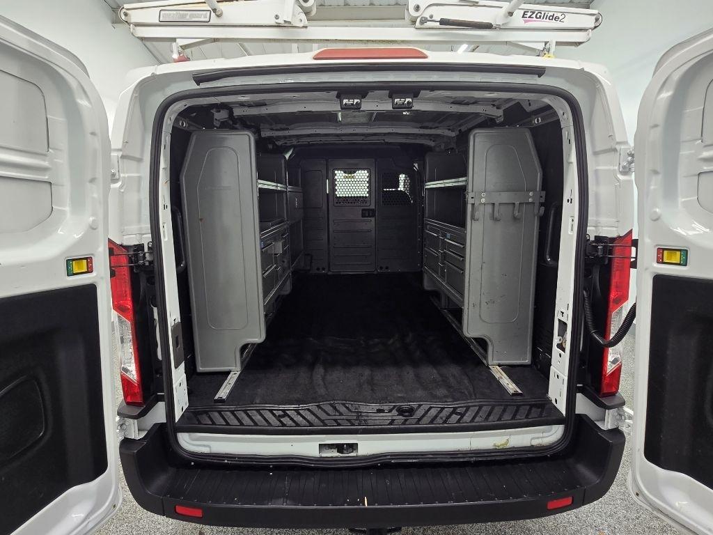 Ford Transit 250 Van Low Roof w/Sliding Pass. 130-in. WB 2020