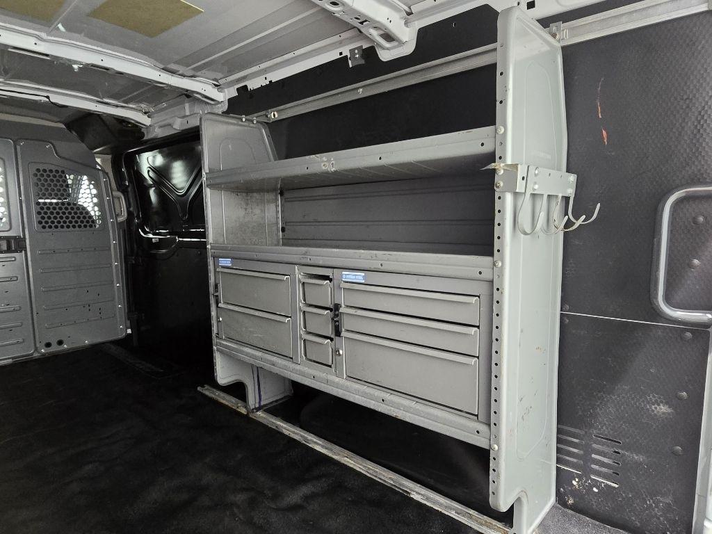 Ford Transit 250 Van Low Roof w/Sliding Pass. 130-in. WB 2020