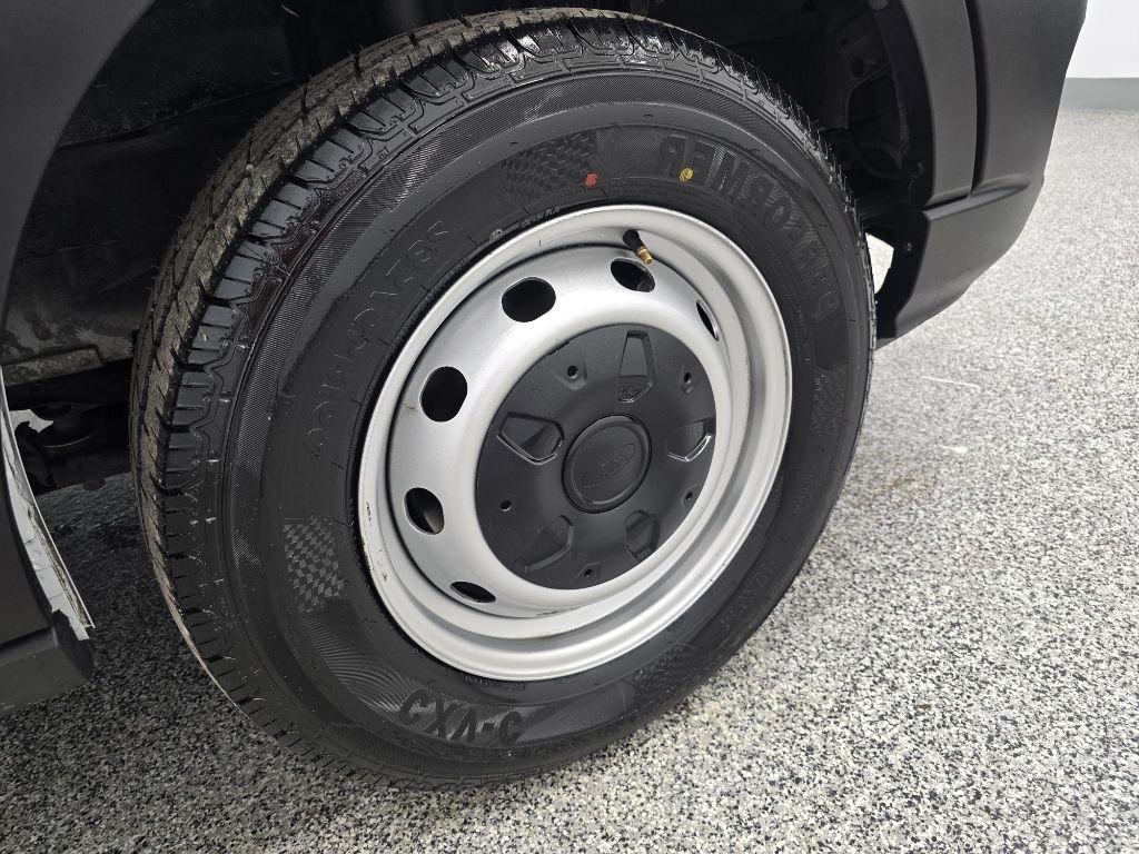 Ford Transit 250 Van Low Roof w/Sliding Pass. 130-in. WB 2020