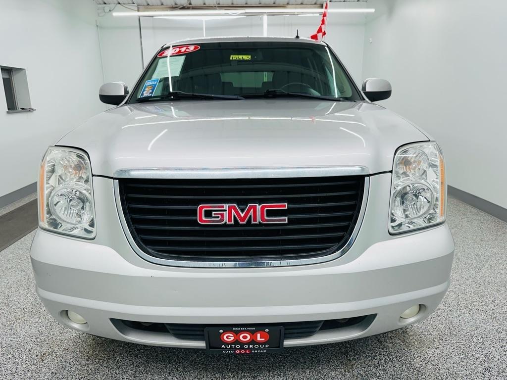 GMC Yukon XL SLE-1 1/2 Ton 4WD 2013