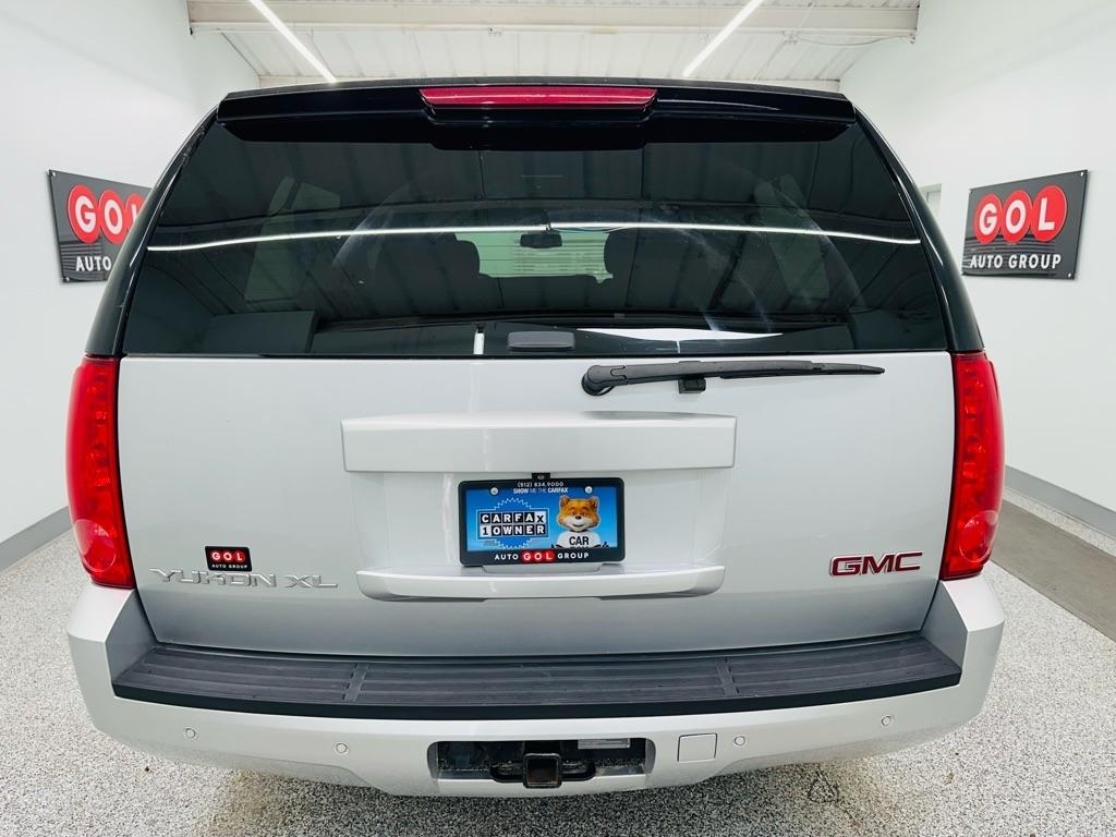 GMC Yukon XL SLE-1 1/2 Ton 4WD 2013