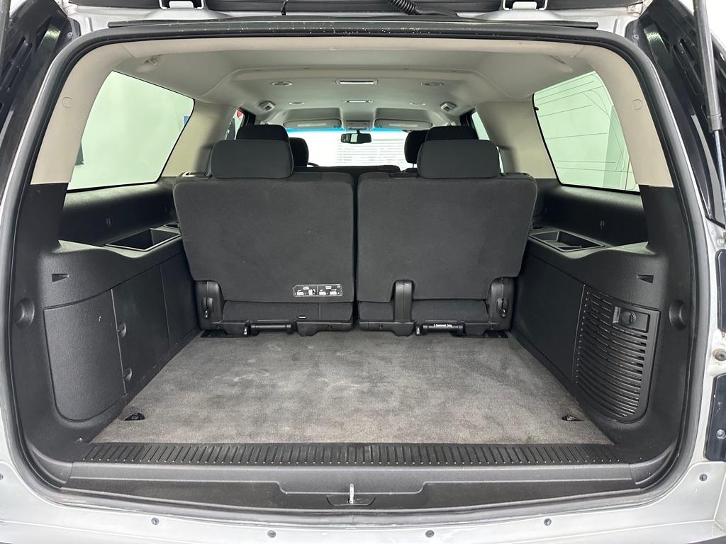 GMC Yukon XL SLE-1 1/2 Ton 4WD 2013