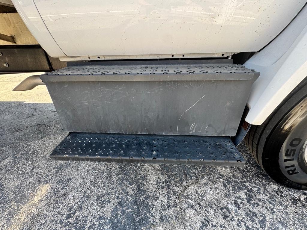 Ford F-750 Regular Cab 2WD DRW 2021